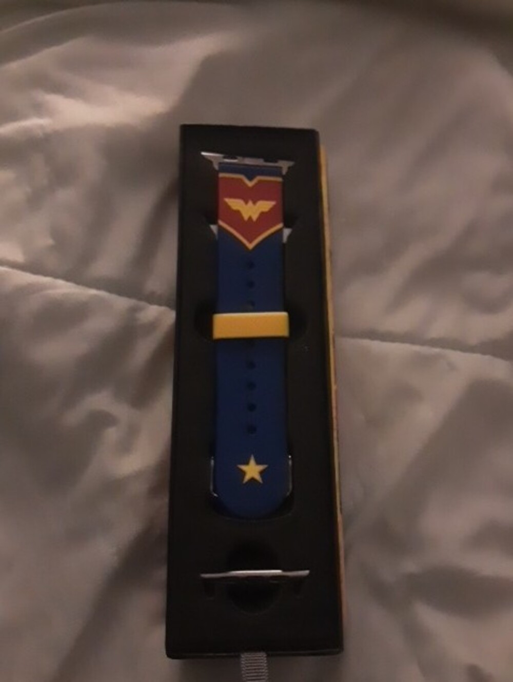 WONDER WOMAN WATCH BAND - Picture 2 of 4